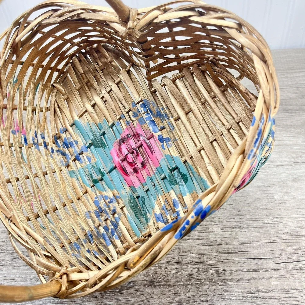 Vintage Heart Basket: Gold Floral Basket